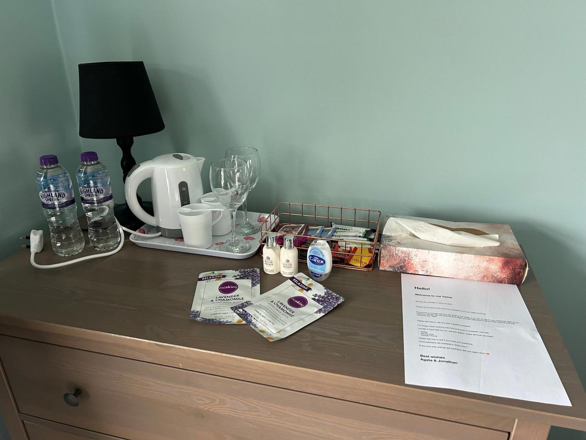 Quiet Double Bedroom With Garden View, Breakfast Hazel Grove Екстер'єр фото