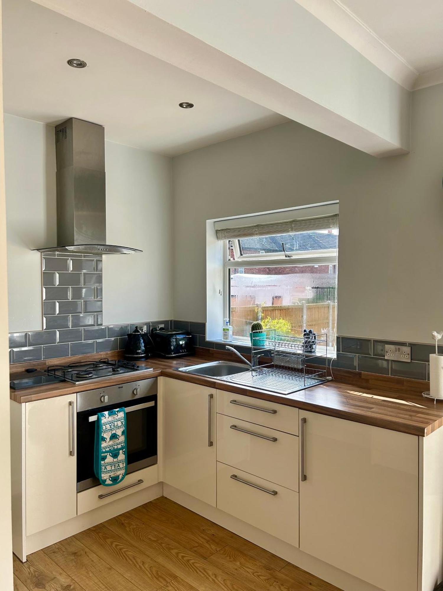 Quiet Double Bedroom With Garden View, Breakfast Hazel Grove Екстер'єр фото